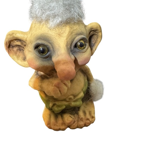 Ny Form Troll "Trollbaby" Sucking Thumb  #075 New with Tag  3.5" Tall Norwegian - Picture 2 of 8
